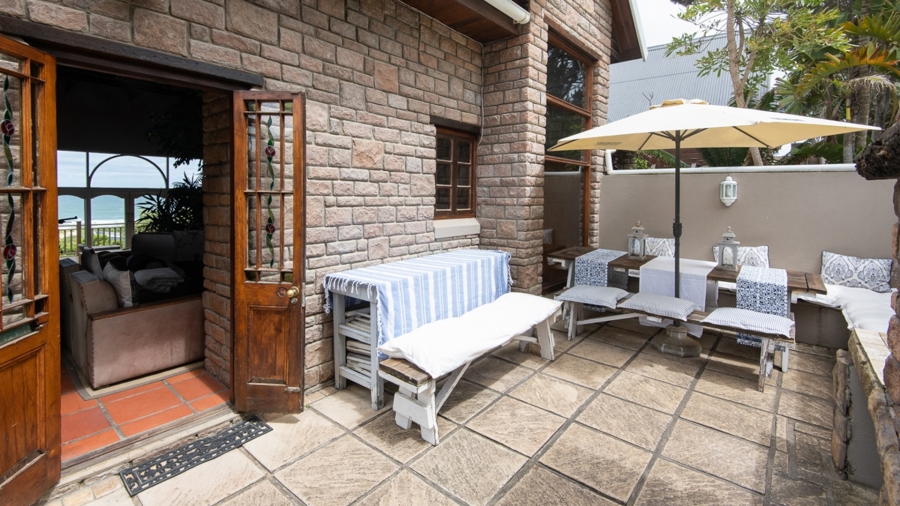 To Let 5 Bedroom Property for Rent in Southern Cross Western Cape